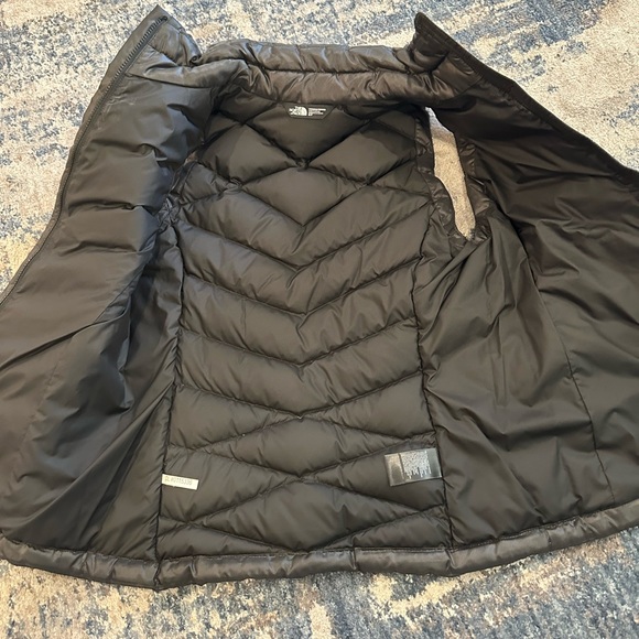 North Face Limited Edition Breast Cancer Jacket - Picture 5 of 6